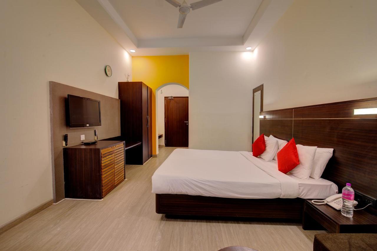 Khanvel Resort Silvassa Exterior photo