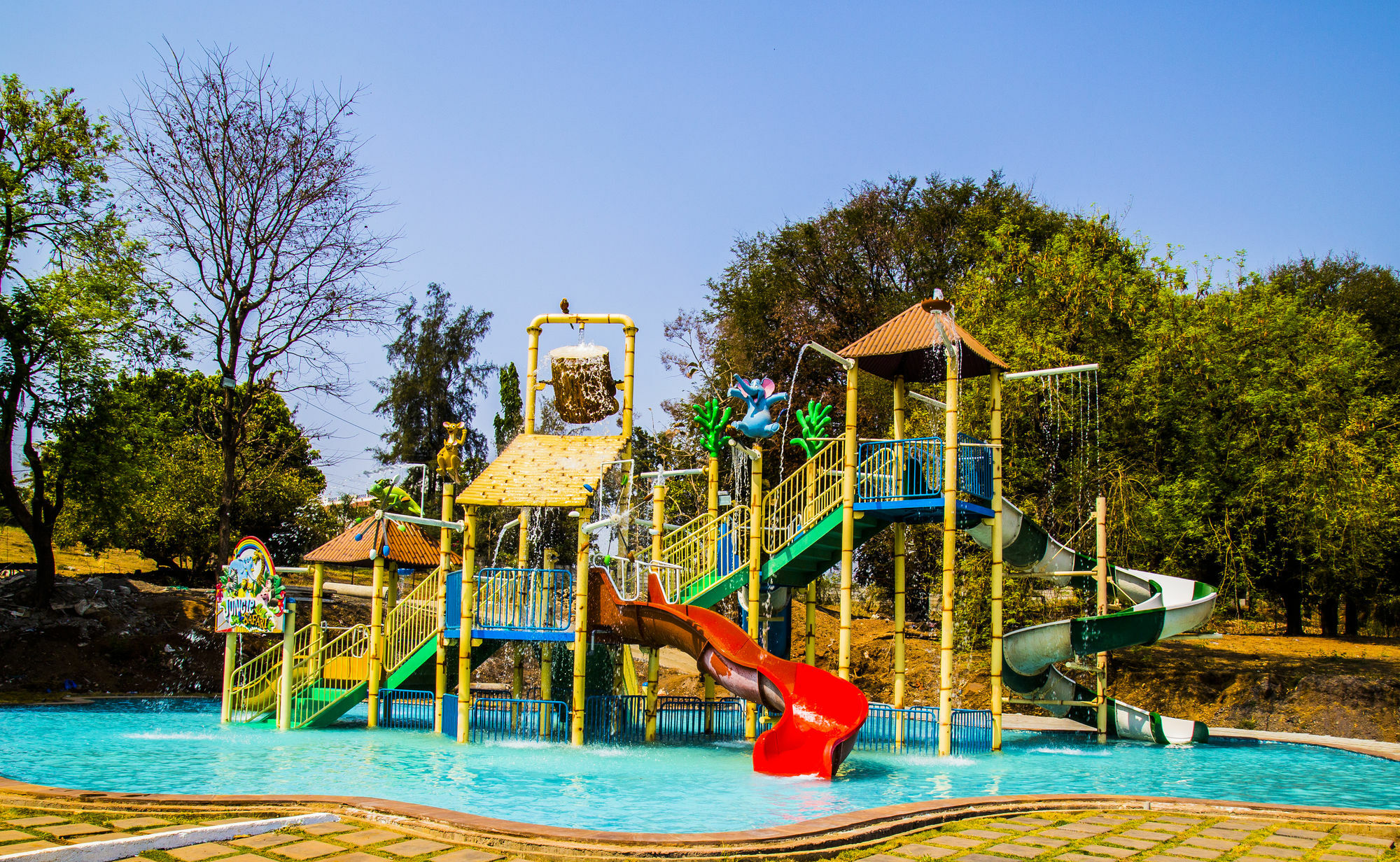 Khanvel Resort Silvassa Exterior photo