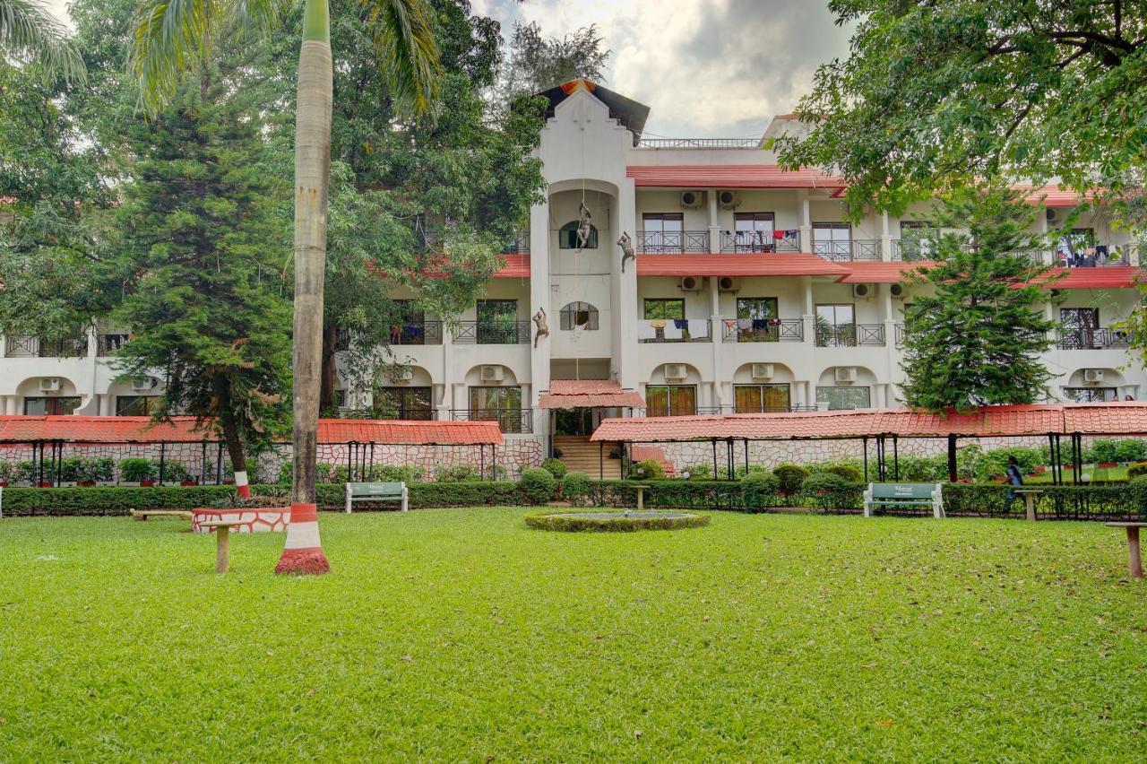 Khanvel Resort Silvassa Exterior photo
